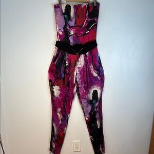 Escada delphi fantasy silk strapless jumpsuit 
Size 4 (EU36)